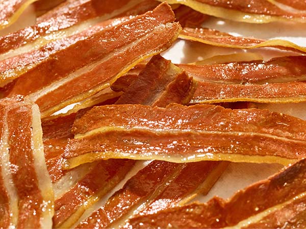Bacon de base vegetal de 77 Foods. Tendencias en proteínas alternativas 2022.