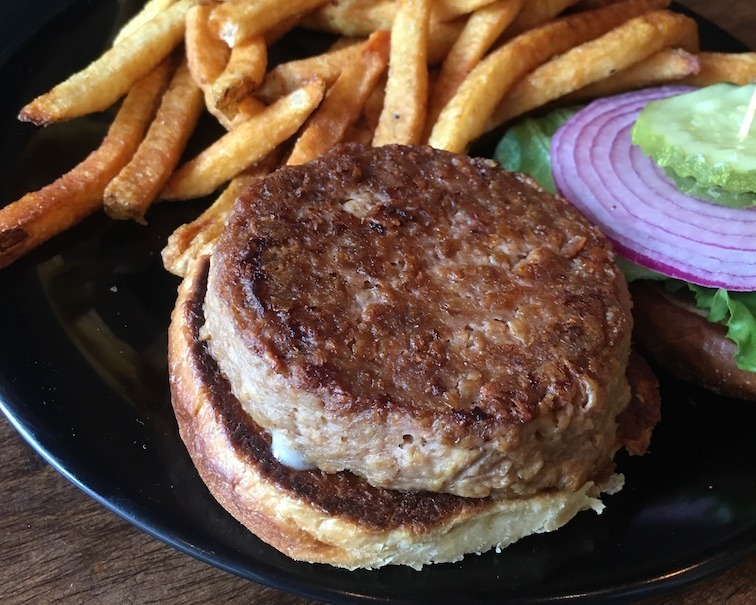 Test de producto: probamos la Impossible Burger 2.0, la hamburguesa vegetal sangrante responsable del boom de la industria plant based junto a Beyond Burger.